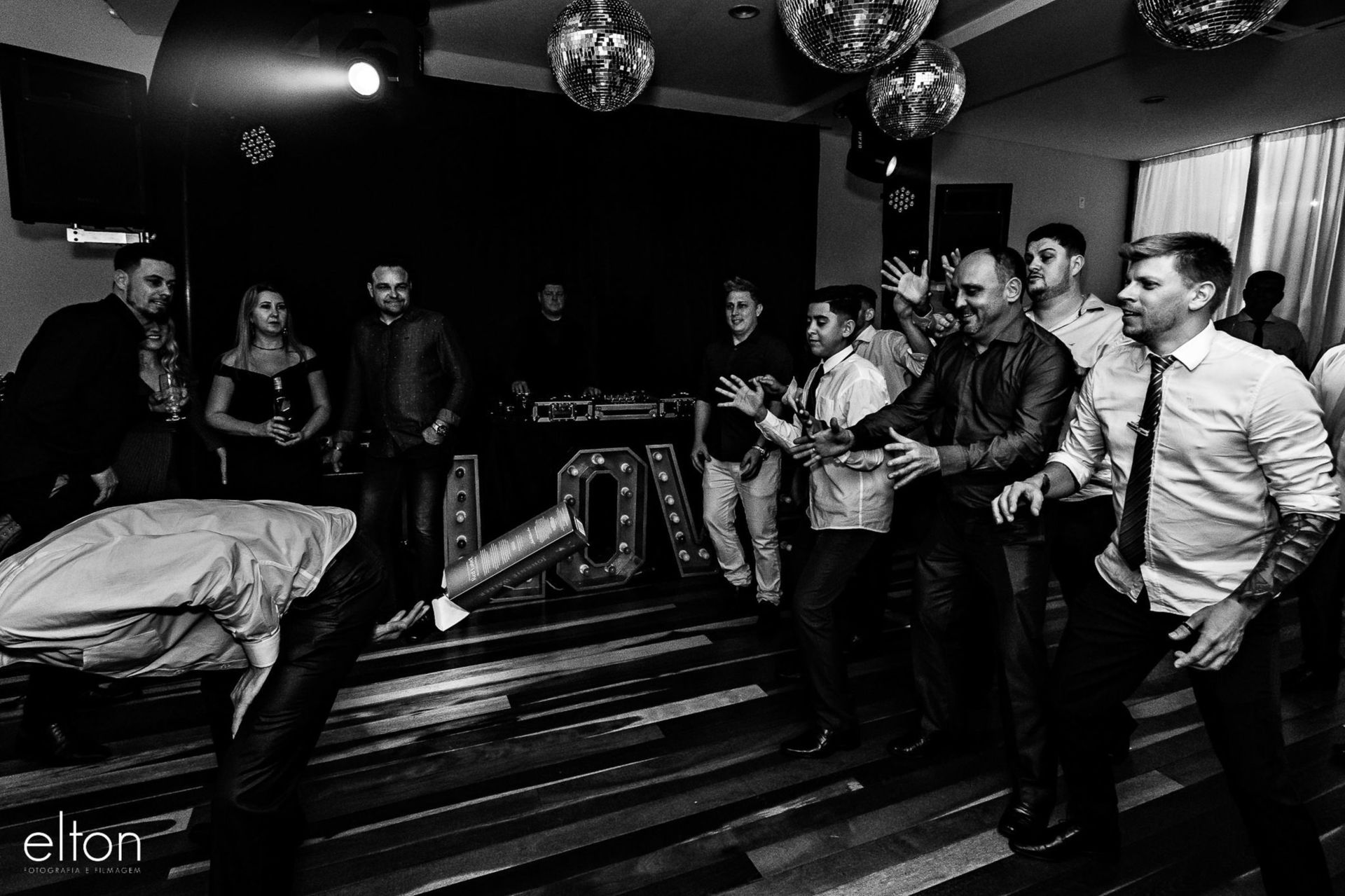 Foto ELIETE & FABIO | FOTOS DE CASAMENTO EM JARAGUÁ DO SUL Foto ELIETE & FABIO | FOTOS DE CASAMENTO EM JARAGUÁ DO SUL - Imagem 62