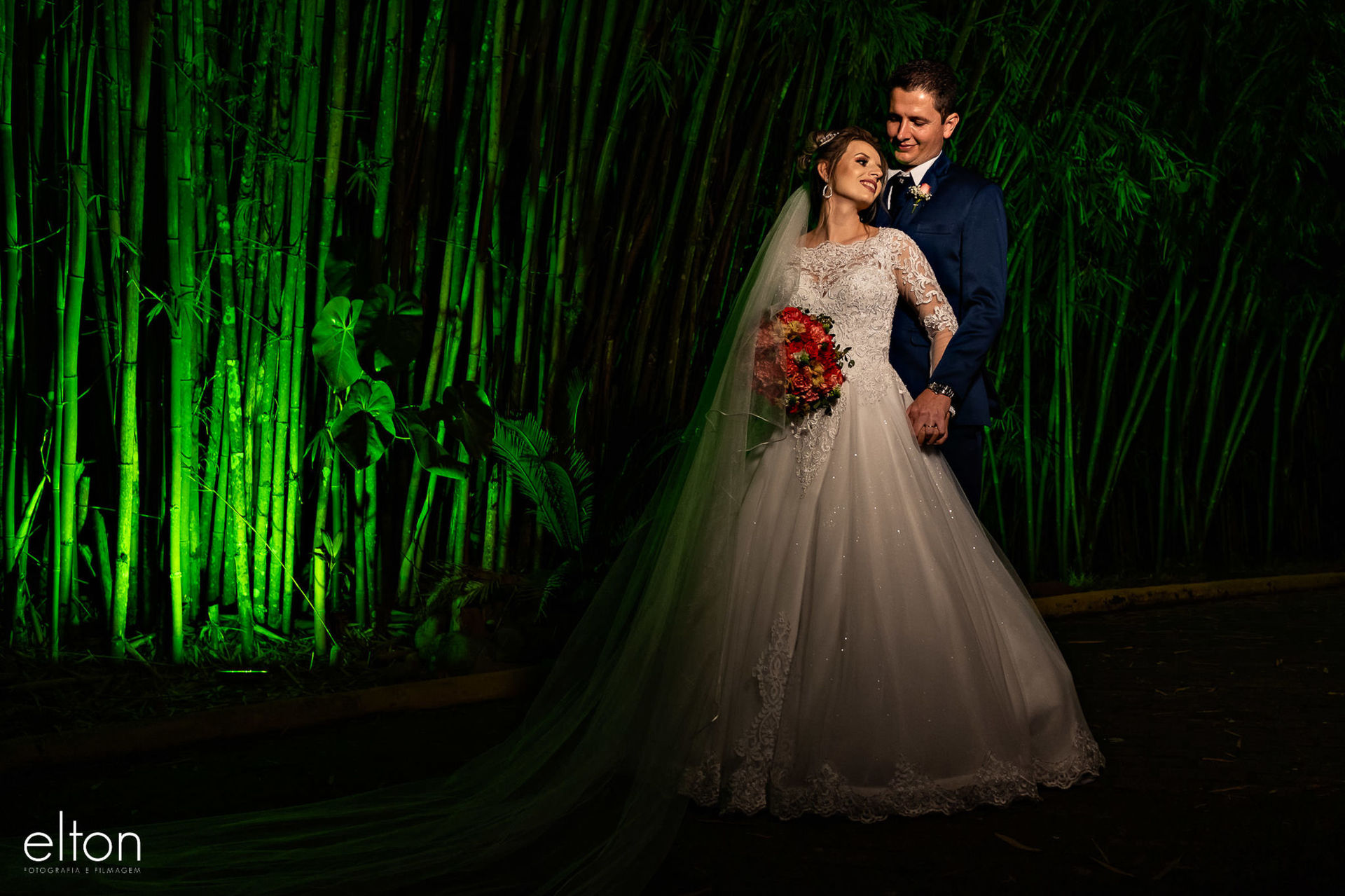 Foto Michele & Rodrigo | Fotos de Casamento em Jaraguá do Sul Foto Michele & Rodrigo | Fotos de Casamento em Jaraguá do Sul - Imagem 34