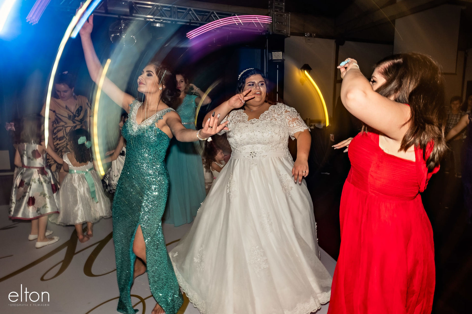Foto Monyque & Jonadabe | Fotos de Casamento em Guaramirim Foto Monyque & Jonadabe | Fotos de Casamento em Guaramirim - Imagem 53