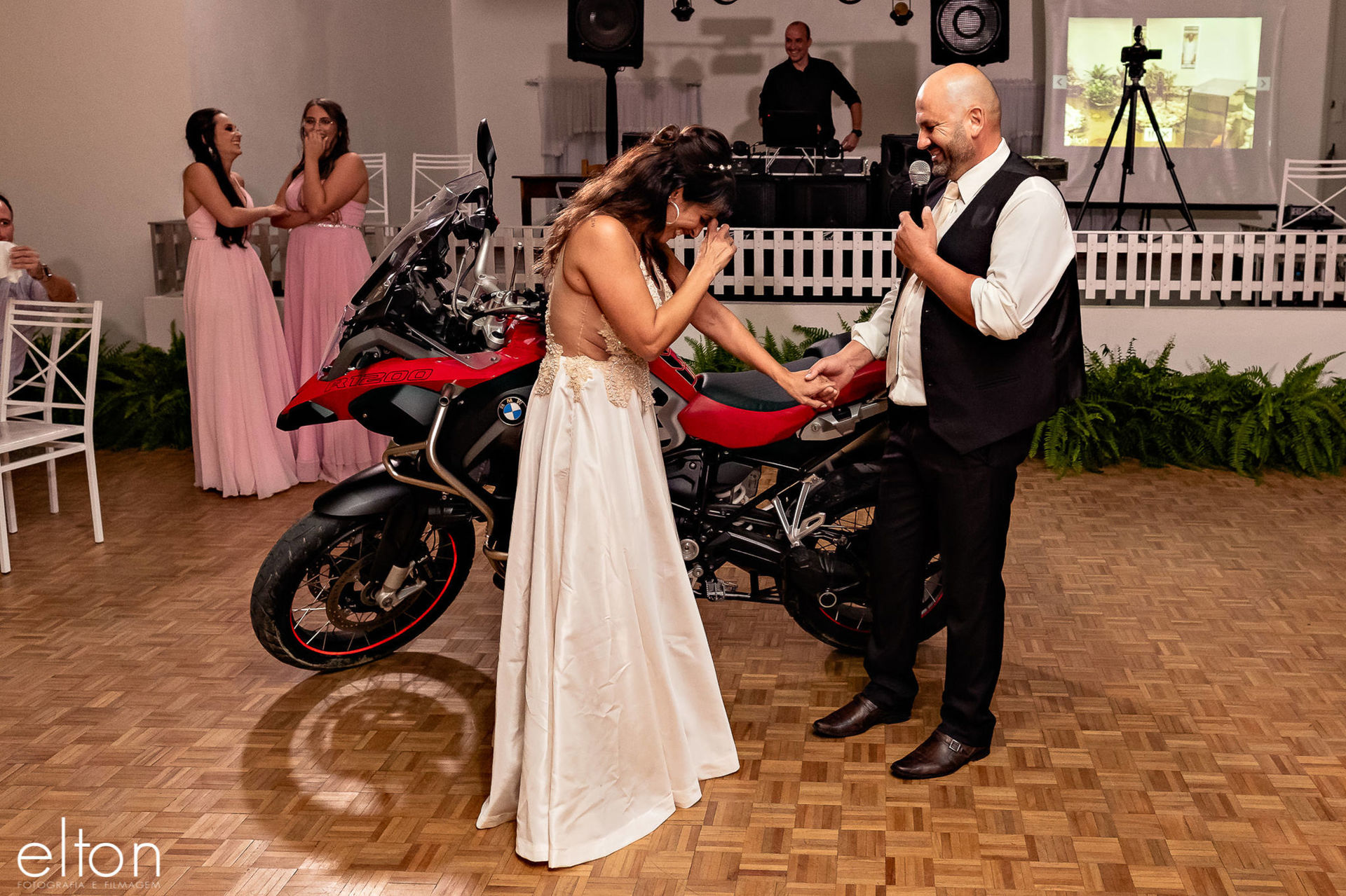 Foto Adriane & Marinho | Bodas de Prata | Pomerode Foto Adriane & Marinho | Bodas de Prata | Pomerode - Imagem 52