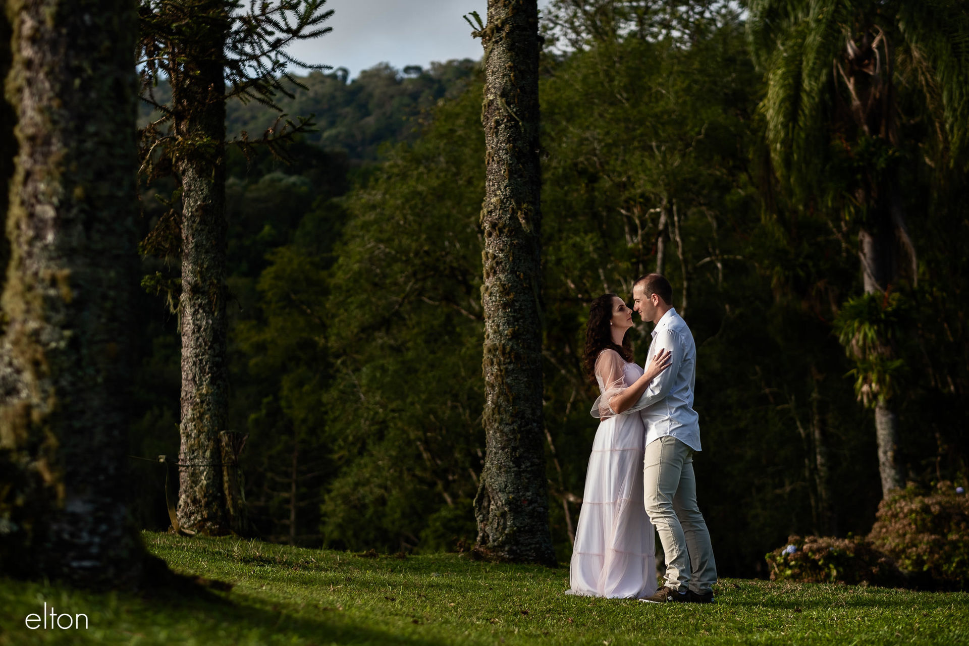 Foto Milene & Robson | Fotos de Pré Casamento | Fazenda Leão da Montanha | Jaraguá do Sul Foto Milene & Robson | Fotos de Pré Casamento | Fazenda Leão da Montanha | Jaraguá do Sul - Imagem 11
